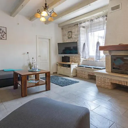 Holiday home Gorgeous In With Wifi Peruski