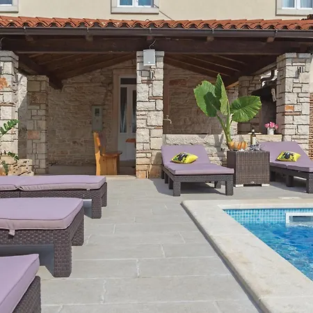 Gorgeous In With Wifi Holiday home Peruski