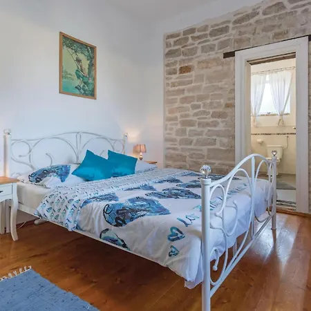 Holiday home Gorgeous In With Wifi *